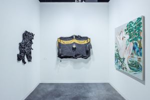 [Kavi Gupta][0], Art Basel in Miami Beach (30 November–4 December 2021). Courtesy Ocula. Photo: Charles Roussel.


[0]: https://ocula.com/art-galleries/kavi-gupta-gallery/